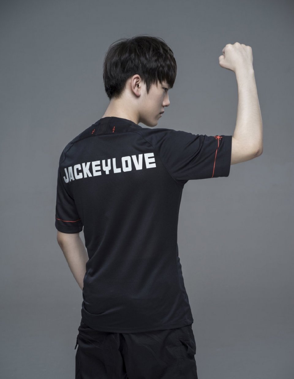 JackeyLove重返赛场，比赛规则变更首场状态出色，TL观众沸腾！