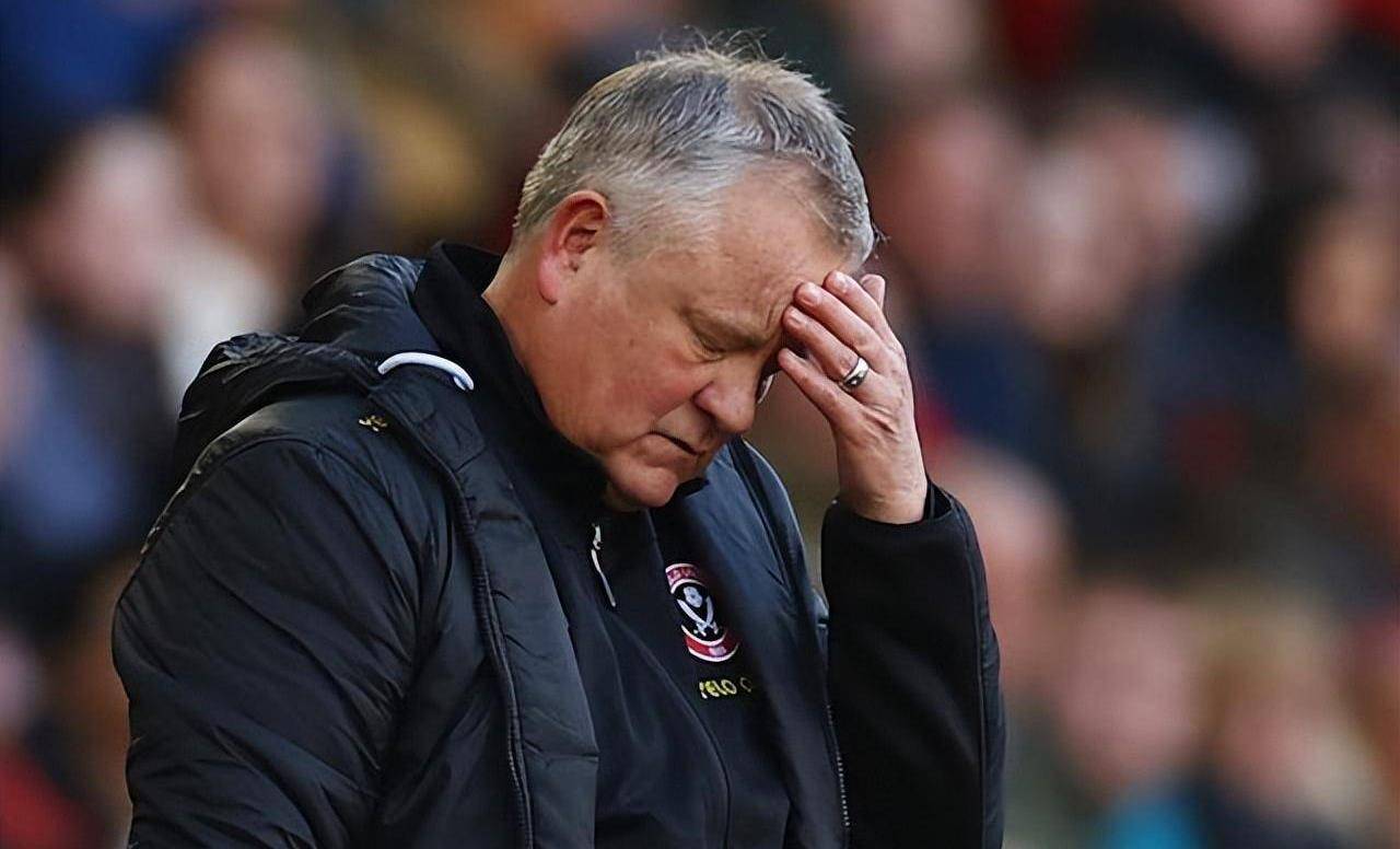 爱游戏真人体育娱乐 -利物浦发布备战花絮，关键战回应争议，社区盾任务艰巨，资深球员宣示担当(利物浦31曼城问鼎社区盾杯)