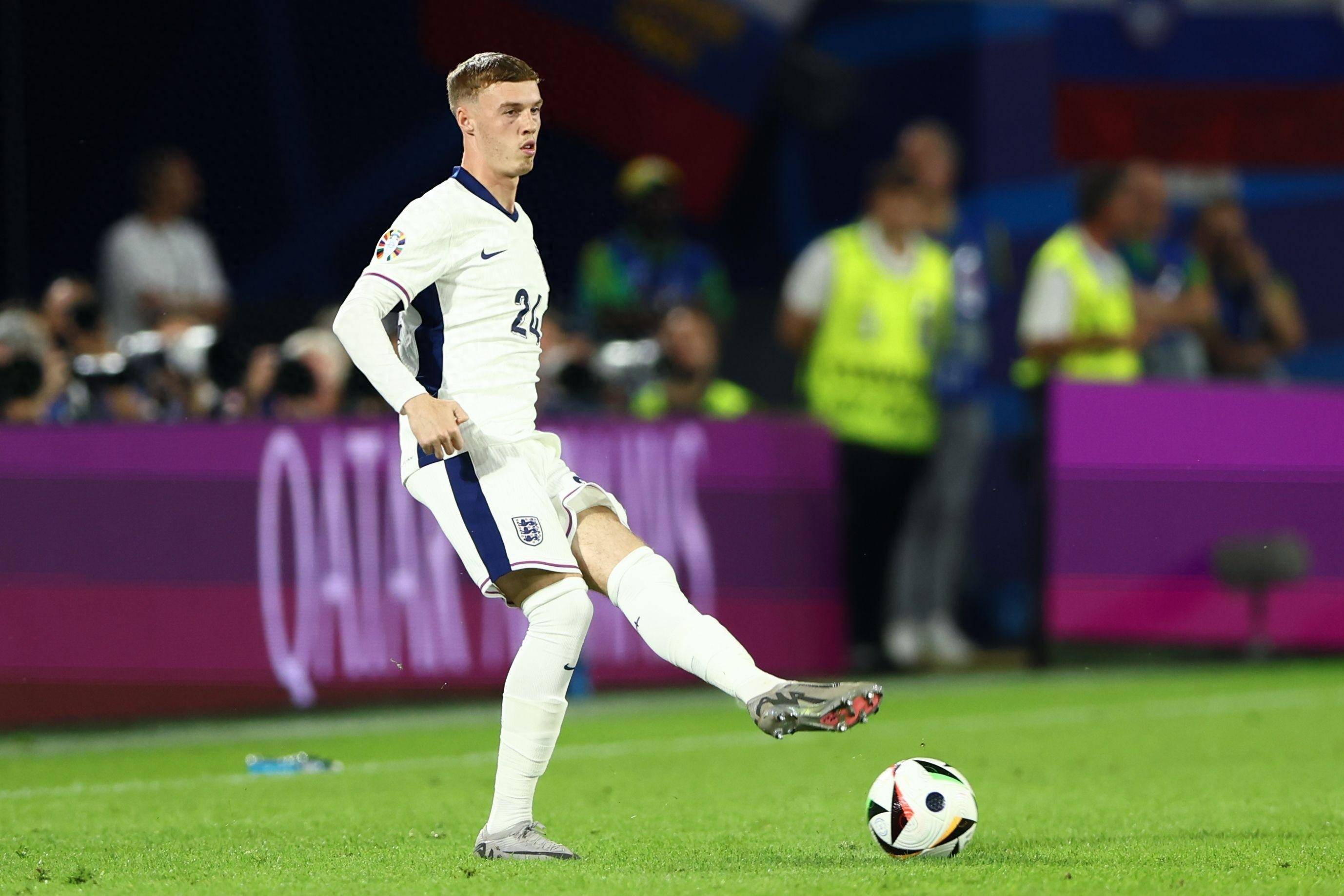 关于赛地聚焦：欧洲杯最后时刻热度飙升，切尔西火线驰援，底气十足，轮换策略被讨论的信息