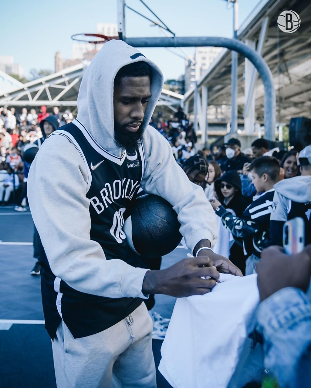 萨克拉门托国王训练开放日;今晚绝杀压哨引欢呼;NBA常规赛在即;球探报告显示潜力的简单介绍 萨克拉门托国王训练开放日;今晚绝杀压哨引欢呼;NBA常规赛在即;球探报告显示潜力的简单介绍