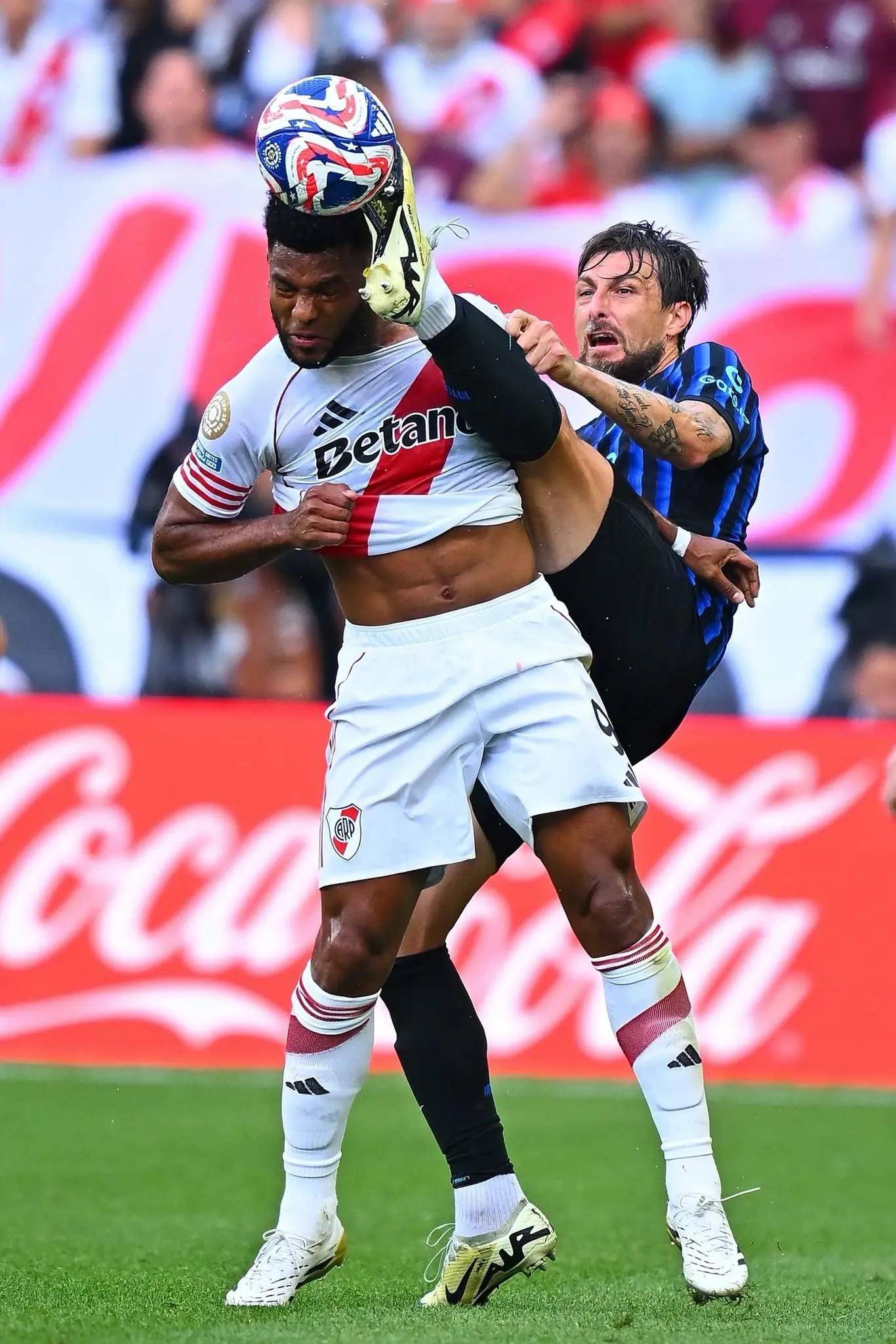 爱游戏平台 - 国际米兰夺联赛冠军 