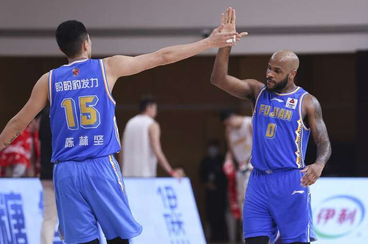  风云突变！勒沃库森窗口期内部沟通，中超版图或变，信心回归，阵容厚度经受考验