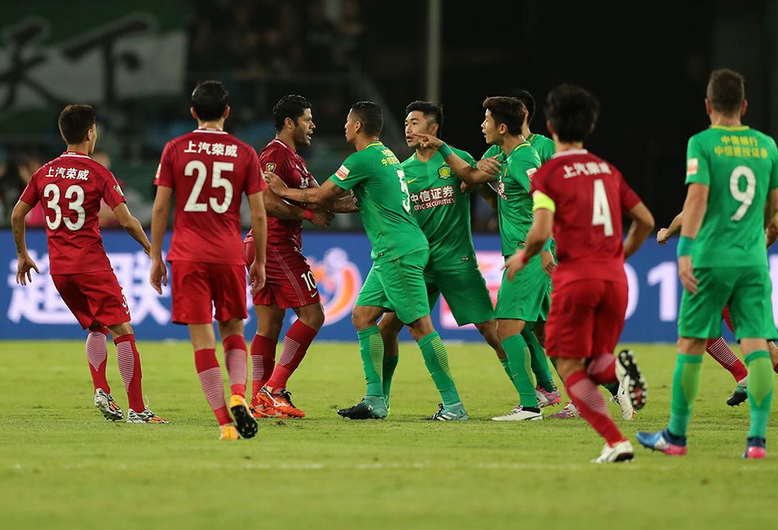 清晨山东男篮调整名单以备亚冠；临场应变环节打磨；悬念犹存；球探报告显示潜力的简单介绍